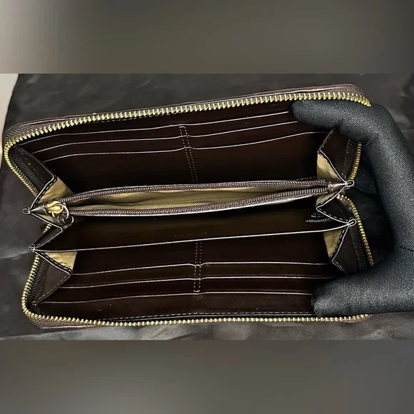 Coach Est. 1941 Rare Zoe Double Buckle Patchwork Leather Long Wallet EUC - Picture 6 of 16